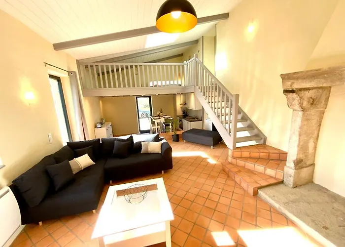 度假居 Chez Le Damian Neuville (Puy-de-Dome)